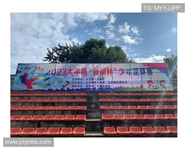 足球明星在抖音上展现精彩球技引发热潮，粉丝纷纷点赞互动热情高涨