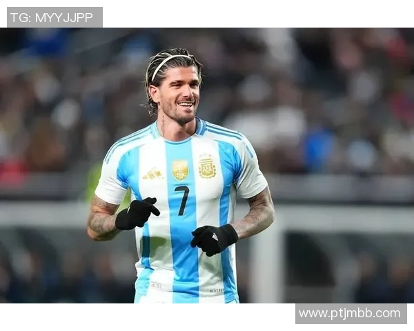 足球明星素质真的很差吗探讨他们的职业道德与社会责任感